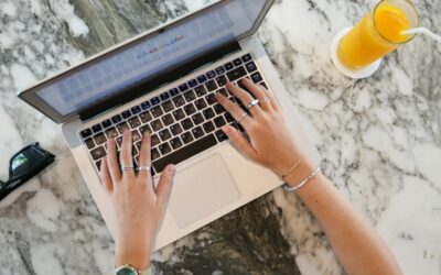 Why Your Content Doesn’t Show Up in AI Answers (And How E-E-A-T + AEO Fixes It)